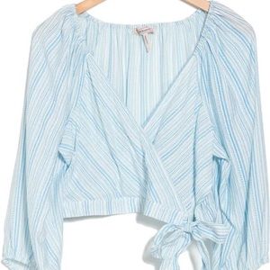 BNWT BCBGENERATION Crop V-Neck Wrap Top Size M